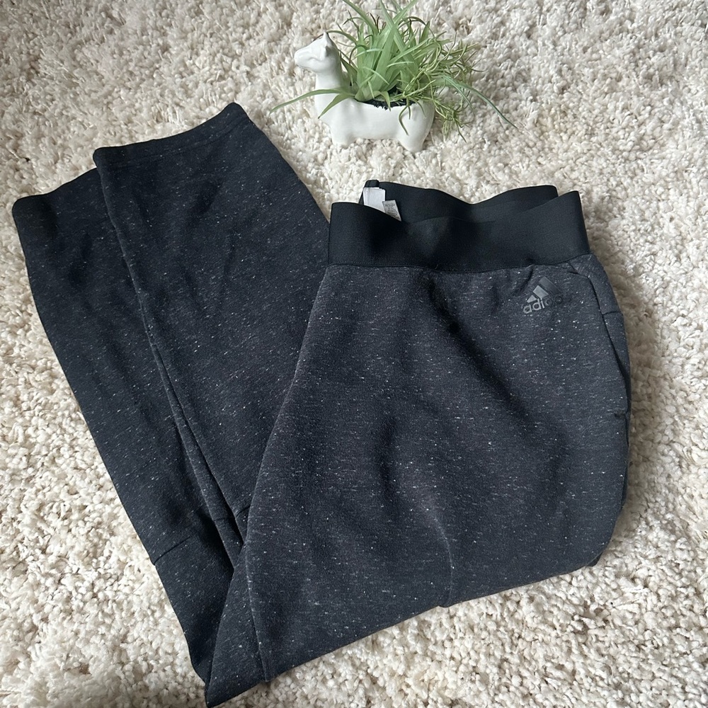 Adidas speckled black and gray workout gym women’s leggings. Size large.